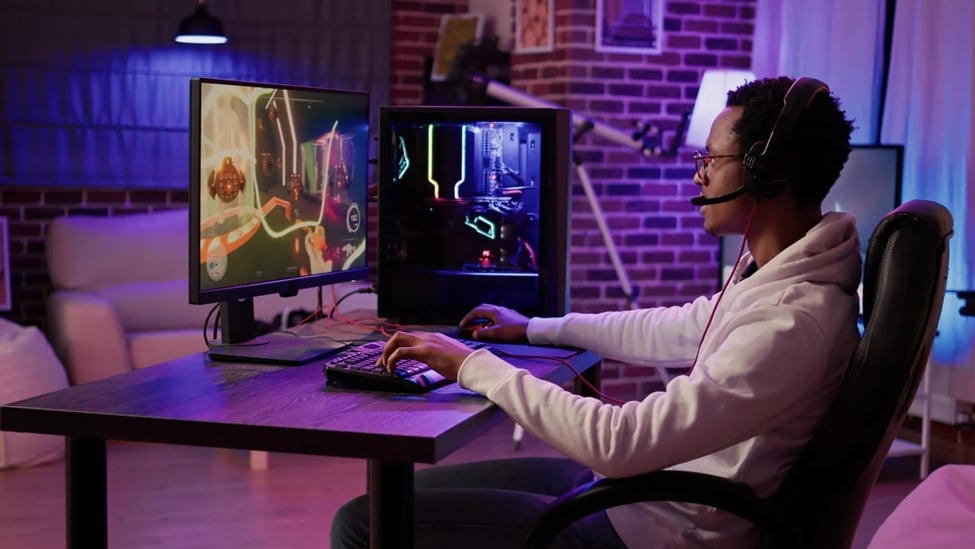 A picture of a gamer.