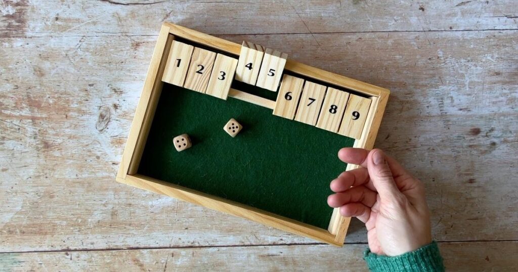A picture of a dice game